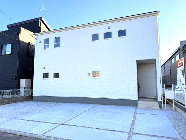 リーブルガーデンS渋川市行幸田第2　1号棟の前面道路含む現地写真|現地写真です