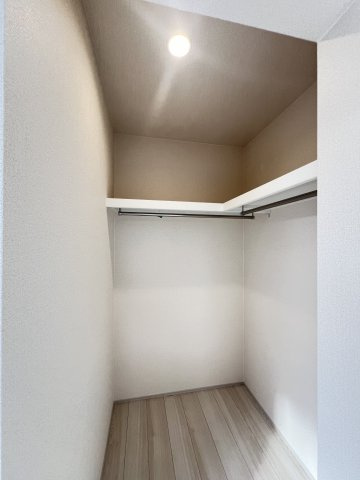 桜井市西之宮全2棟の寝室|寝室　ウォークインクローゼット