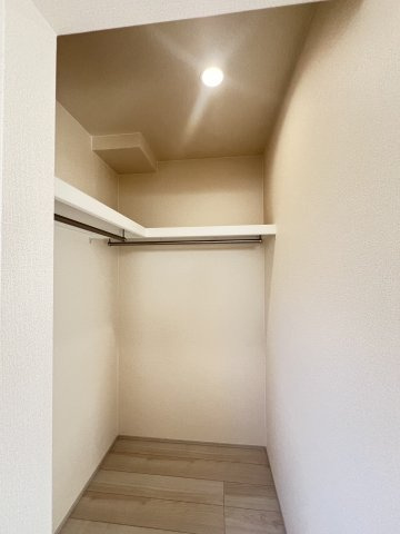 桜井市西之宮全2棟の洋室|洋室　ウォークインクローゼット