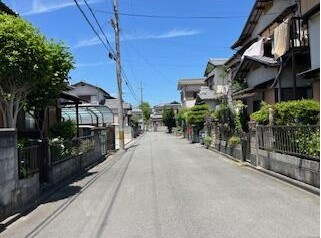 和歌山市　杭ノ瀬（宮前駅）の前面道路含む現地写真|全面道路は幅員6ｍで広々。