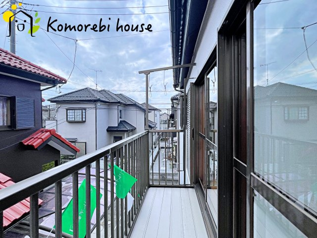 鴻巣市稲荷町　1期　中古一戸建てのバルコニー|開放的で明るい空間を演出してくれるバルコニーです