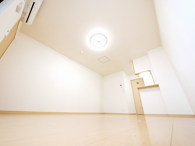 ウエストメゾンＢの洋室|広々とした洋室です