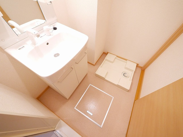 ウエストメゾンＢの洗面所|忙しい朝には欠かせない洗面所です