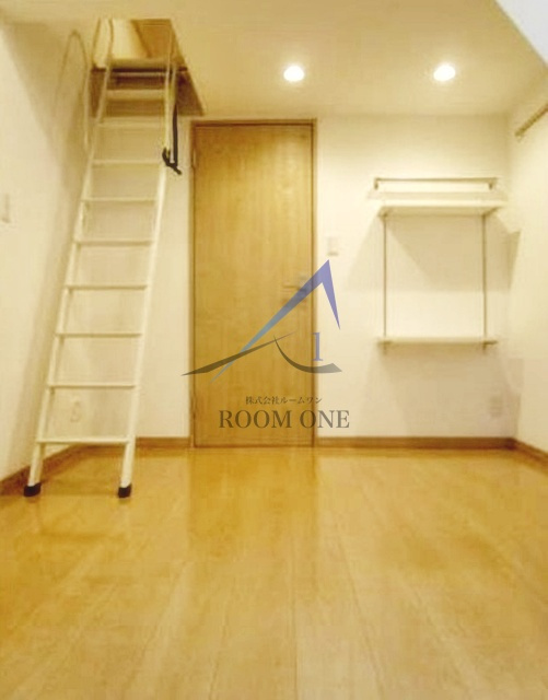 ポモドーロ蒲田の居間・リビング|洋室のお部屋です。