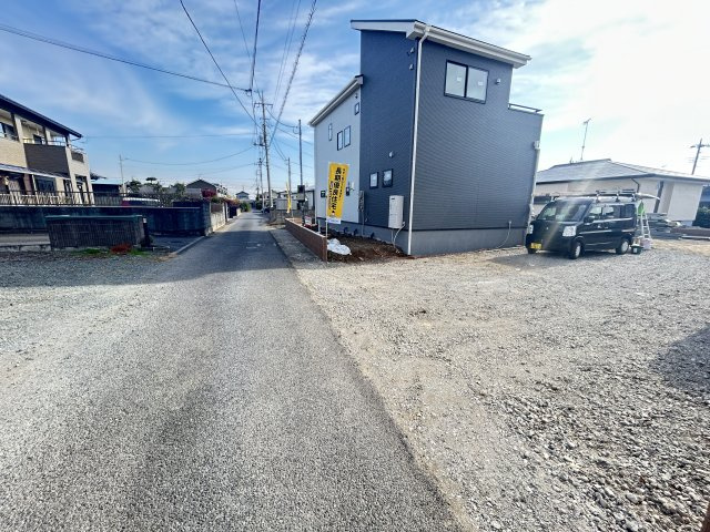 新築　伊勢崎市除ヶ町第１　Livele Garden.S　１号棟の前面道路含む現地写真|現地写真　北側接道幅員約4ｍ