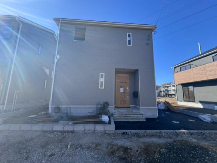 新築一戸建て 所沢市下富　全３区画の外観|カースペース２台分(車種によります)