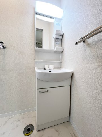 パークビレッヂA号棟の洗面所|洗面台も新品♪