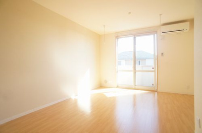 【居間・リビング】 | サニーヒルズＦ | こちらのリビングで趣味の時間をお楽しみください