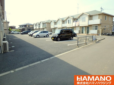 【駐車場】 | サニーヒルズＦ | 広い駐車場です