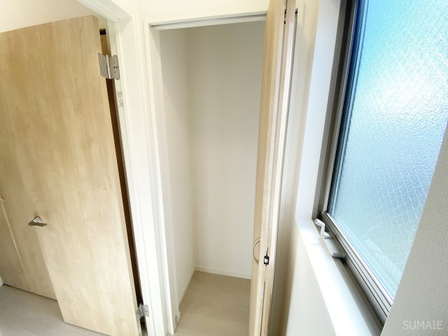 ＭＯＫーＴＥＲＲＡＣＥ西大宮　Ａ棟の収納|上部まで収納できます！