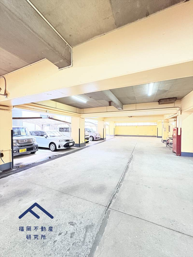 チサンマンション博多第5の駐車場