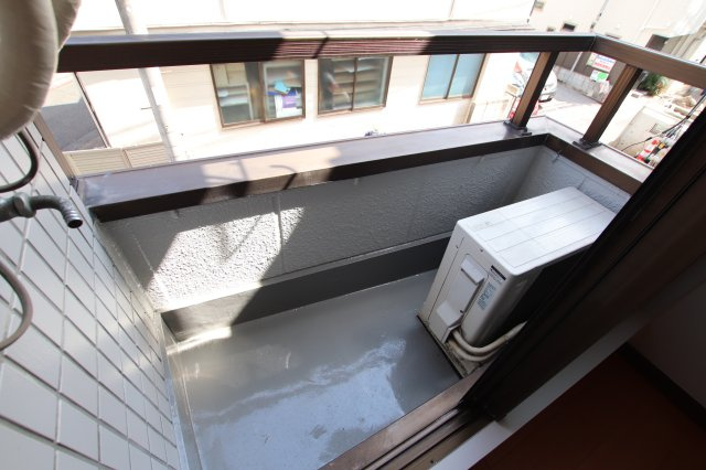 ルミナス町屋のバルコニー