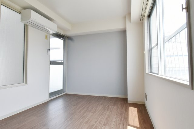 カルム甲子園の居間・リビング