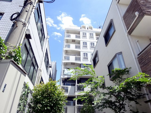 カルム甲子園の外観