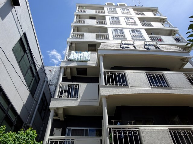 カルム甲子園の外観