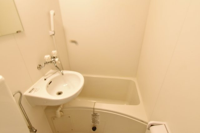 カルム甲子園の浴室