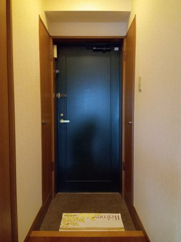 川崎市麻生区上麻生５丁目の賃貸マンションの玄関|別部屋参考