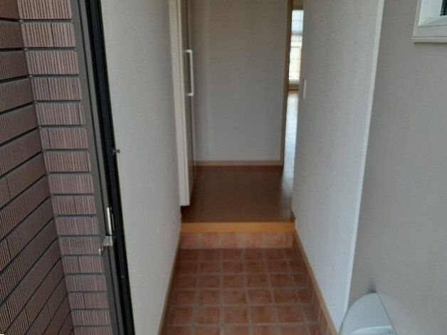サンライト柳島の玄関|明るい玄関です