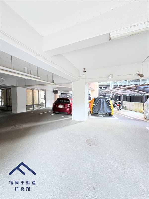 高宮オークマンションの駐車場