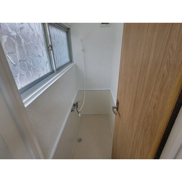 朝霧南町4丁目戸建の浴室