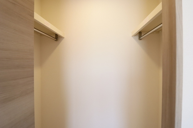 コンフォート若松の収納|ウォークインクローゼット