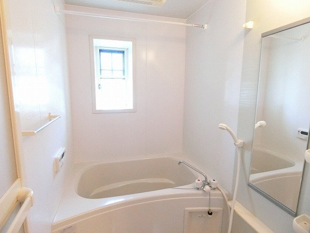 プリムローズＡの浴室