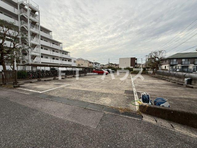 CASSIA習志野の駐車場
