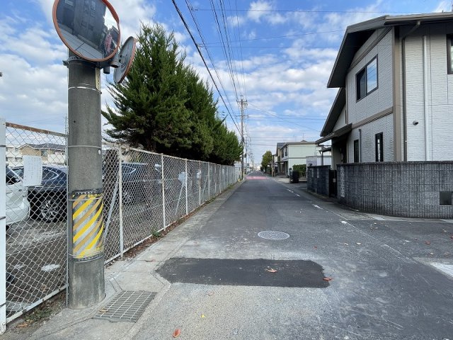 【前面道路含む現地写真】 | 各務原市鵜沼朝日町4丁目