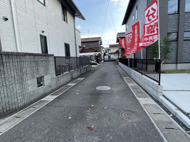 【前面道路含む現地写真】 | 各務原市鵜沼朝日町4丁目