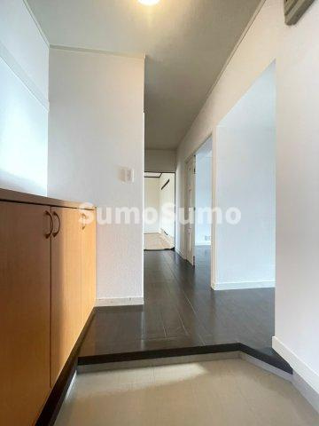 コーポかわらだの玄関