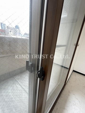 ビガーポリス101扇町の内装|二重サッシです