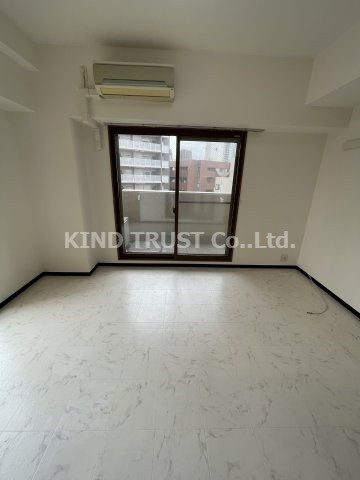 ビガーポリス101扇町の洋室