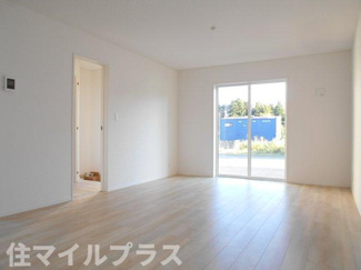 【居間・リビング】 | 福島市松川町新築一戸建て4棟 | ゆったり過ごせるリビングです