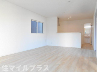 【居間・リビング】 | 福島市松川町新築一戸建て4棟 | ゆったり過ごせる居間です