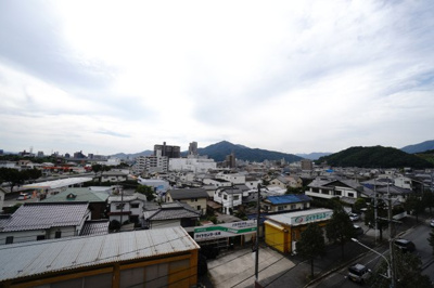 【展望】 | 【上質リフォーム】フォレストコート緑井 | 室内（2025年10月2日12：00頃）撮影