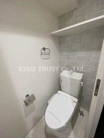 ビガーポリス369天神橋三丁目Ⅱアルチェのトイレ|清潔感のあるトイレです