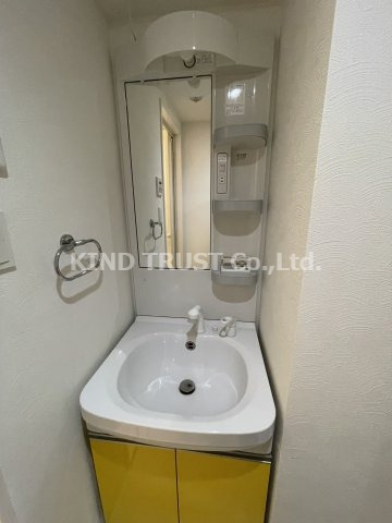 ビガーポリス369天神橋三丁目Ⅱアルチェの洗面所|コンパクトで使いやすい洗面所