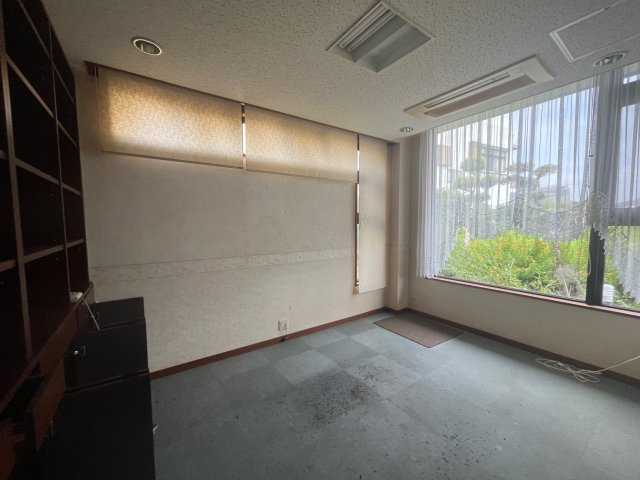 串間市役所そば　歯科医院跡のその他|院長室として使われていた部屋です