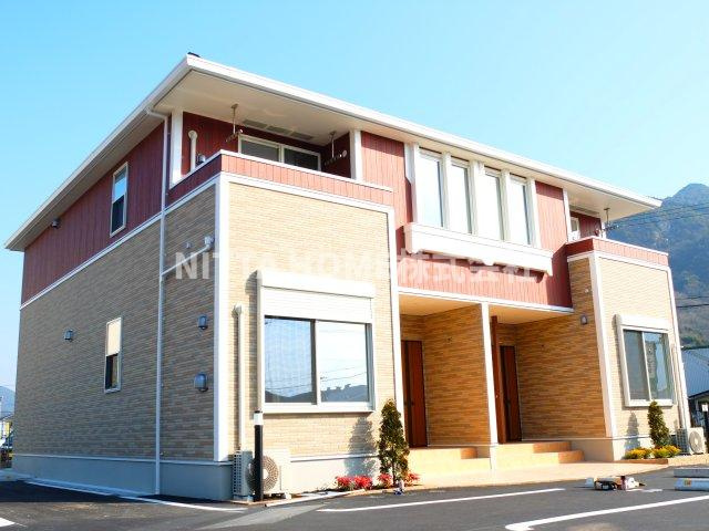 フレーシュの外観|１フロア２住戸◎インターネット無料◇エアコン２台に外部物置付きです★