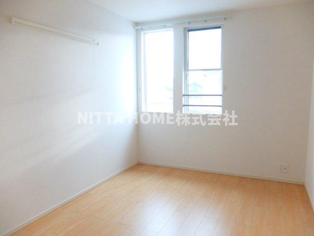 フレーシュの洋室|６帖の洋室が２室あります(*^_^*)