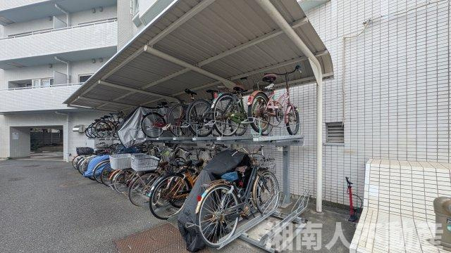シーサイド片瀬江ノ島の駐輪場