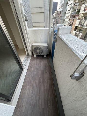 Ｍ・ＣＯＵＲＴ靭公園のバルコニー