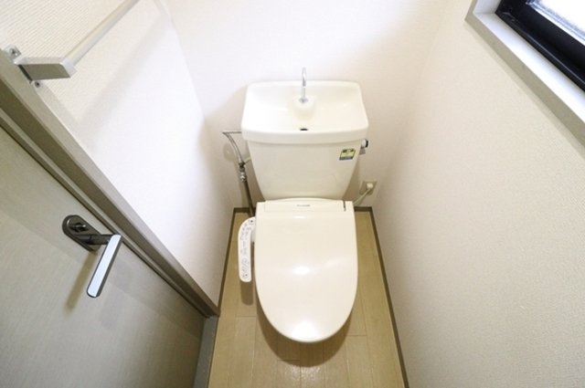 セジュール赤城のトイレ|温水洗浄暖房便座