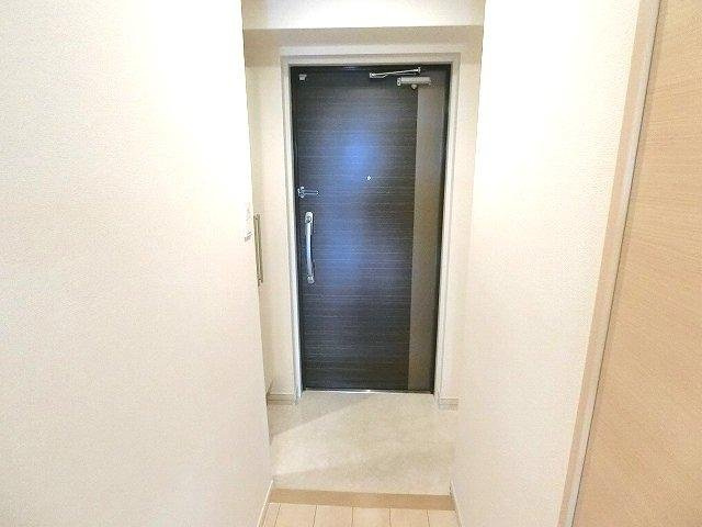 イースト　アヴェニューの玄関