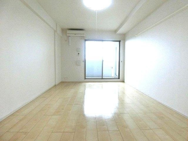 イースト　アヴェニューの居間・リビング