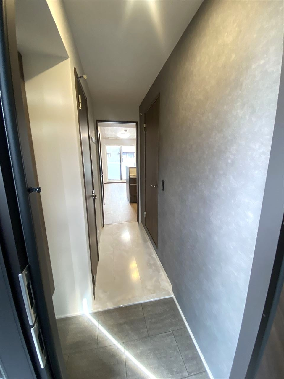 グレイスガーデンAの玄関