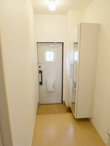 ソンレイルＳの玄関