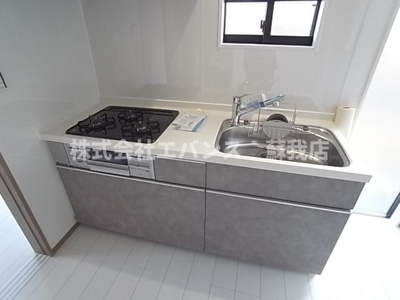 【キッチン】 | ナリトモ仁戸名E