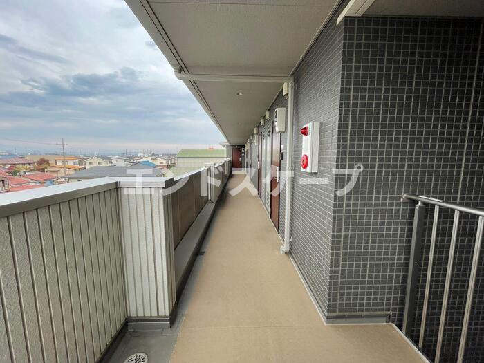 カーサ丸山のロビー|高崎、前橋エリアのお部屋探しはエンドスケープまで！お客様の理想お聞かせ下さい♪