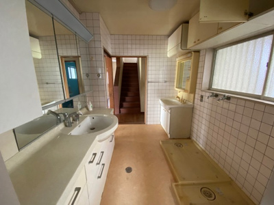 【脱衣所】 | 柳井・西土穂石(商談中)